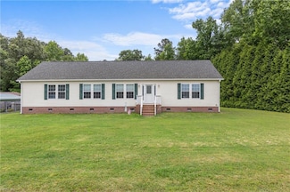 35220 Seacock Chapel Rd, Zuni, VA 23898