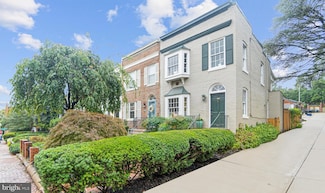 1696 32nd St NW, Washington, DC 20007