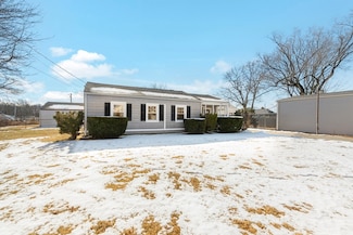 1043 Read St, Somerset, MA 02726