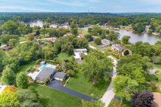 559 Welch Cir, Lake Barrington, IL 60010