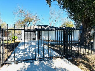3605 Barberry Dr, Houston, TX 77051