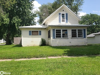 424 N 3rd St, Laurens, IA 50554