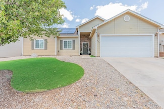 241 Burnage Ln, Alamogordo, NM 88310