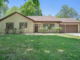 405 Country Meadow Ln, Belleville, IL 62221