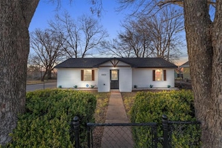 902 Calumet Ave, Waco, TX 76704