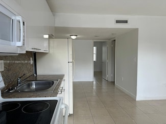 2401 Van Buren St Unit 7, Hollywood, FL 33020