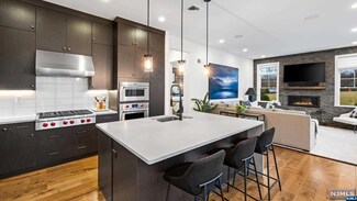 10 Royal Birkdale Ln, River Vale, NJ 07675