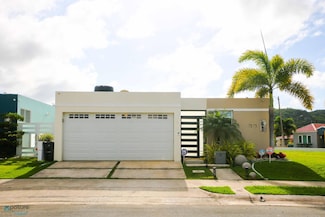 1 Los Pinos, Dorado, PR 00646