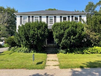 11 Pleasant St, Medfield, MA 02052