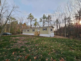 11 Gray Rd, Barnstead, NH 03225