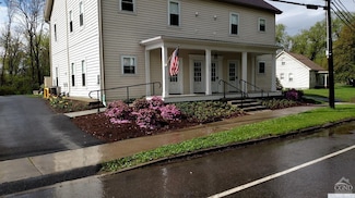 292 Mansion St Unit E, Coxsackie, NY 12051