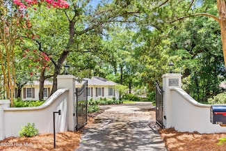 6265 Turtle Hall Dr, Wilmington, NC 28409