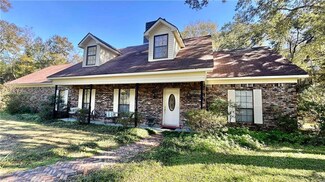 16730 Calloway Dr, Fairhope, AL 36532