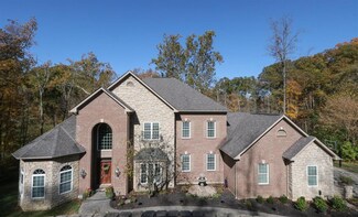 2138 Harcourt Dr, Anderson Township, OH 45244