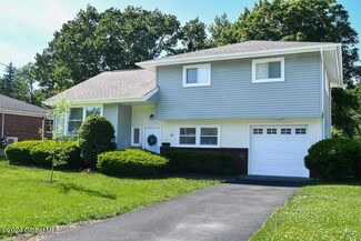 20 Marie Pkwy, Albany, NY 12211