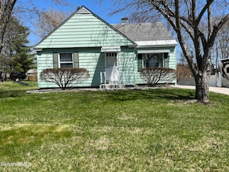 166 Ridgeway Ave, Pittsfield, MA 01201