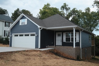 215 E Cherry St, Scottsville, KY 42164