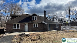 2105 Creek Rd, Bethlehem, PA 18015