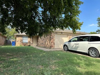 1424 Briar Cir, Crowley, TX 76036