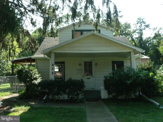 438 N 2nd St, Lemoyne, PA 17043