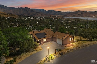51 Lakeair Dr, Wofford Heights, CA 93285