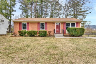 3766 Meadowlark Rd, Roanoke, VA 24018