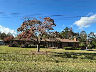 189 E Lewis St, Cochran, GA 31014