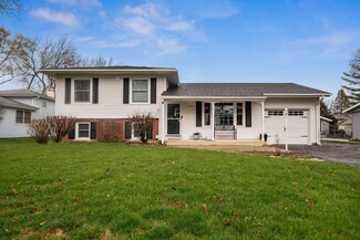 30W250 Allister Ln, Naperville, IL 60563