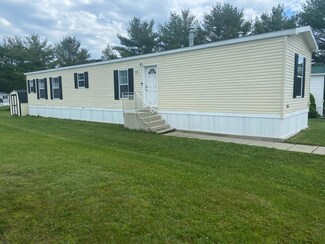 4 Parkview Ln, Lewiston, ME 04240