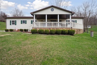 15 Johns Hill Rd, Washington, PA 15301