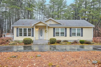 51 Poco Dr, Tamworth, NH 03886