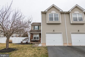 672 Seminary St, Pennsburg, PA 18073