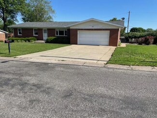8025 Blue Mound Dr, Breese, IL 62230