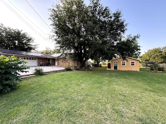 206 Runaway Bay Dr, Runaway Bay, TX 76426