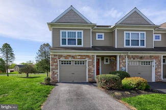 100 Red Maple Ln, Mountville, PA 17554