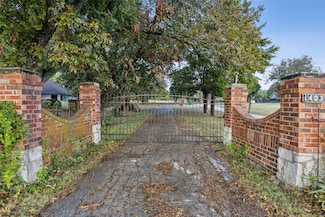 1403 N Cedar Hill Rd, Cedar Hill, TX 75104