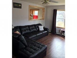 105 S Pleasant St, Bradford, VT 05033