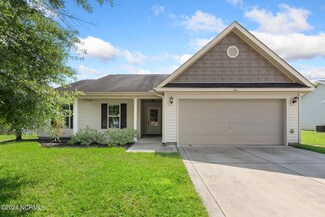 304 Tuscan Ct, Richlands, NC 28574