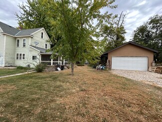 124 E Schlieman Ave, Appleton, MN 56208