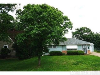 3521 Pennsylvania Ave S, St. Louis Park, MN 55426