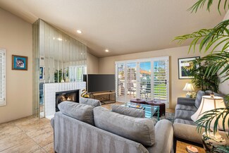 688 Vista Lago Cir N, Palm Desert, CA 92211