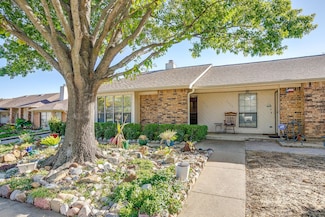 2428 Chestnut Way, Bedford, TX 76022