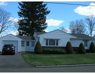 85 Donlyn Dr, Chicopee, MA 01013