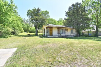 5811 S 33rd Ave W, Tulsa, OK 74107