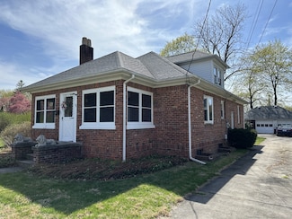 44 Miner Ave, Waterford, CT 06385