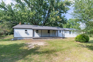 67370 Oxbow Dr, Constantine, MI 49042