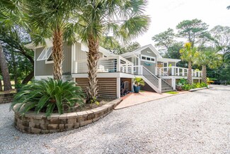 103 Sycamore Dr, Atlantic Beach, NC 28512