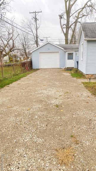 1682 Beatrice St, Westland, MI 48186