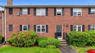 70 Carroll Ave Unit 905, Newport, RI 02840