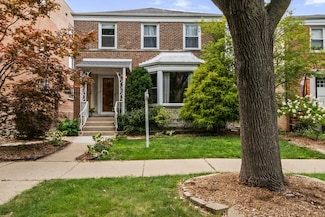 5706 N Mozart St, Chicago, IL 60659